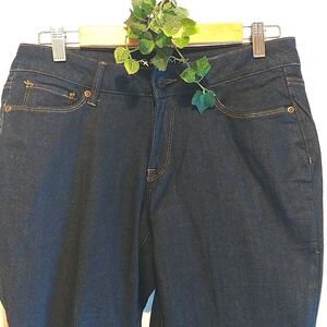 Sonoma. Mid Rise/Demi Bootcut. Size 8S. NWOT